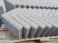 Einfassungsecke grau 25/25/5 cm rechtwinklig scharfkantig