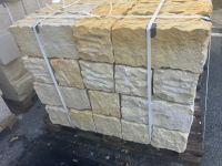 Sandstein-Mauerblock ca. 40/20/20 cm